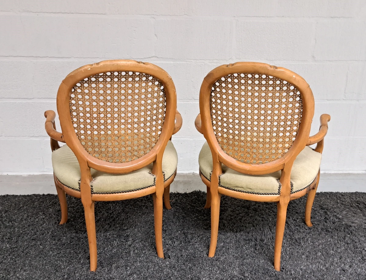 Set van 2 vintage rotan stoelen met armleuning - foto 4
