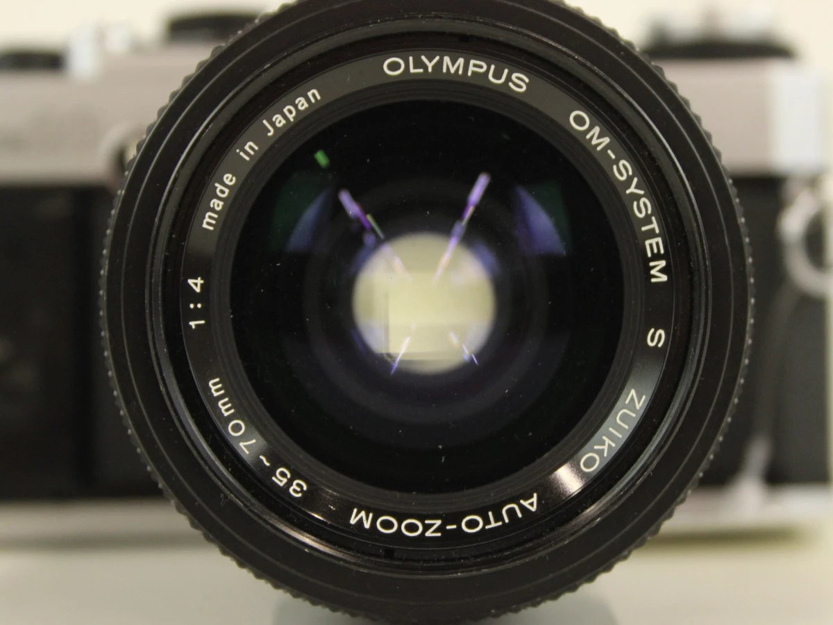 Olympus OM-20 analoge spiegelreflexcamera met 35-70mm lens - foto 2