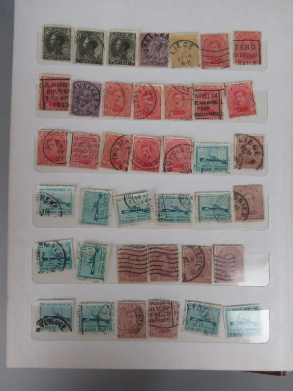 Postzegelalbum met diverse oude postzegels uit jaren 1920-30 - foto 7