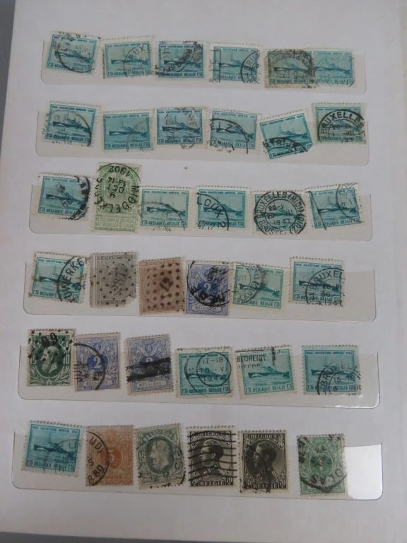 Postzegelalbum met diverse oude postzegels uit jaren 1920-30 - foto 9