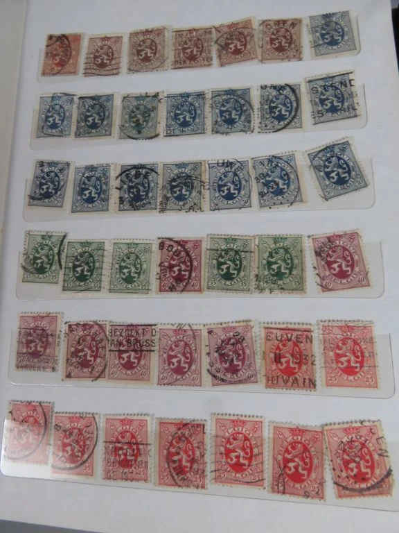 Postzegelalbum met diverse oude postzegels uit jaren 1920-30 - foto 20