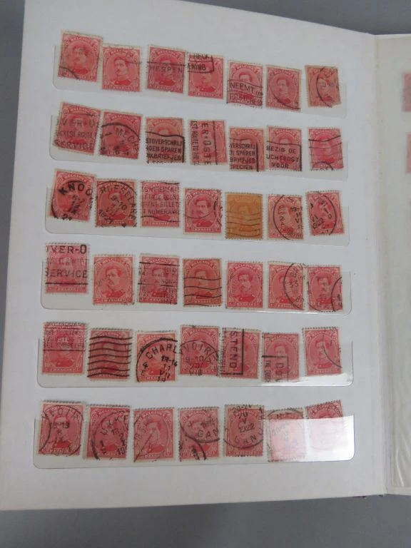 Postzegelalbum met diverse oude postzegels uit jaren 1920-30 - foto 13