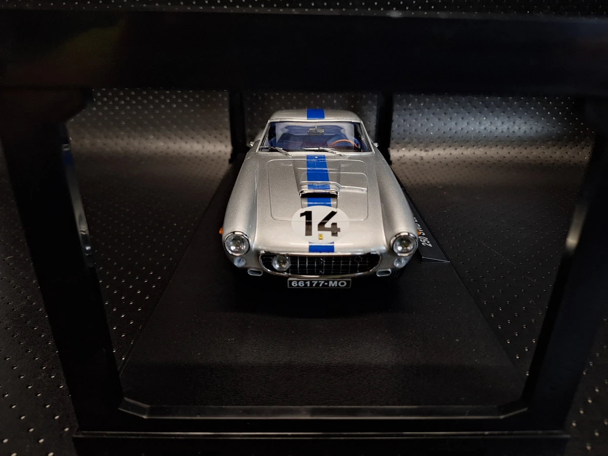 Ferrari 250 GT SWB Competizione Le Mans 1961 zilver 1:18 KK-Scale - foto 4