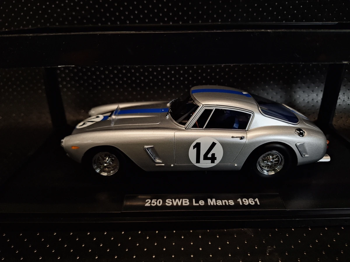 Ferrari 250 GT SWB Competizione Le Mans 1961 zilver 1:18 KK-Scale - foto 3