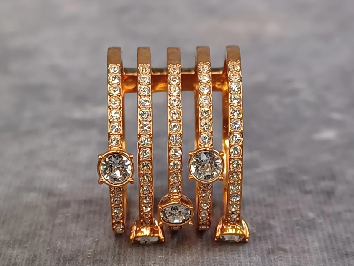 Stijlvolle Swarovski goudkleurige multi-band ring met kristallen - foto 3