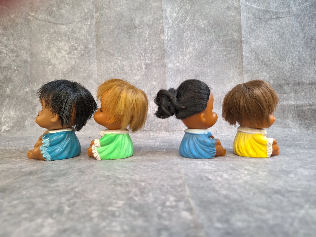 Verzameling van 7 vintage moody cuties poppen uit de jaren 1960 - foto 28