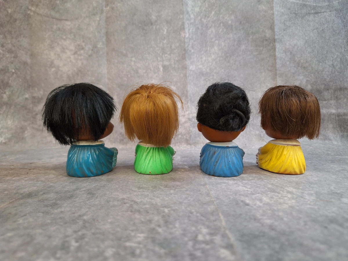 Verzameling van 7 vintage moody cuties poppen uit de jaren 1960 - foto 29
