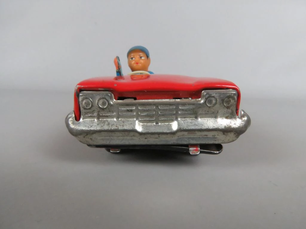 Vintage rood metalen speelgoedauto met bestuurder - foto 8