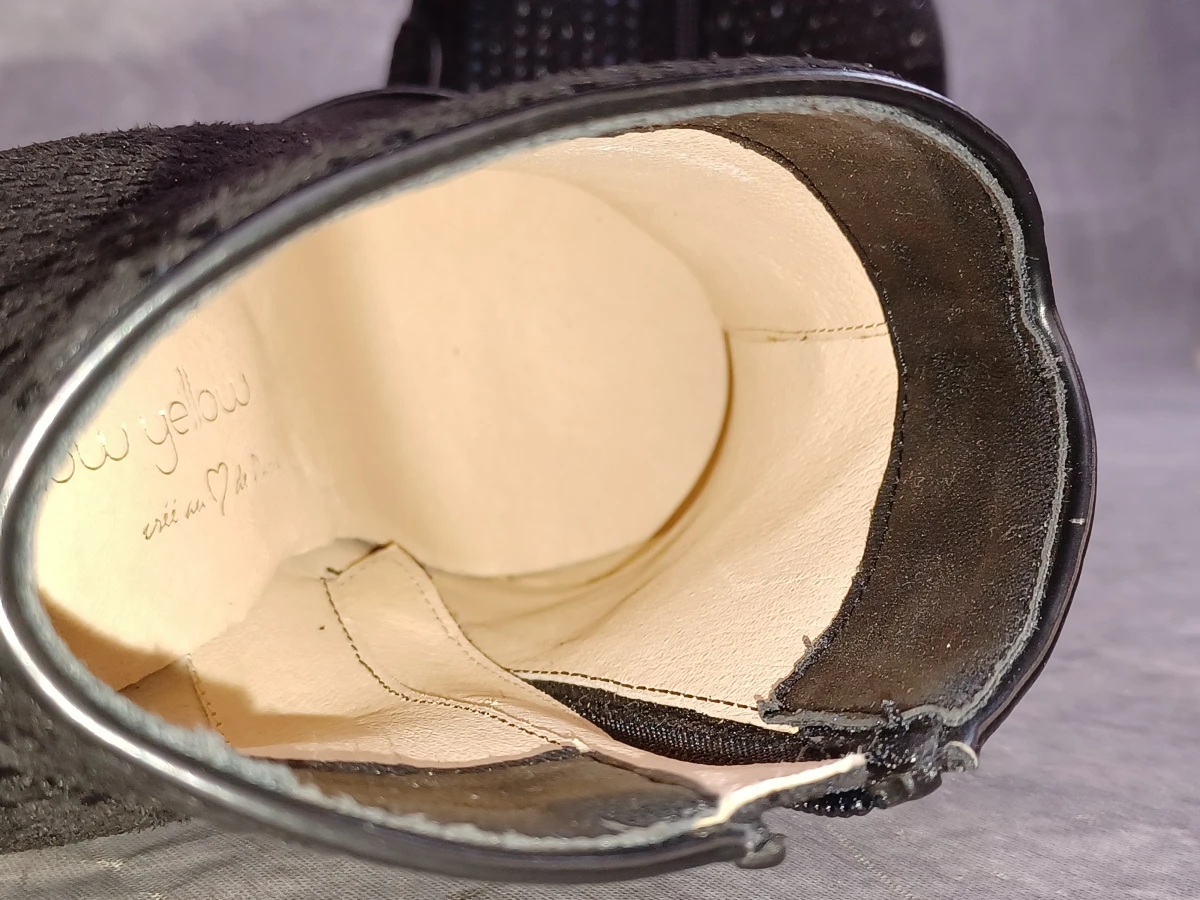Elegante zwarte enkellaarzen met glans - Mellow Yellow Paris - foto 9