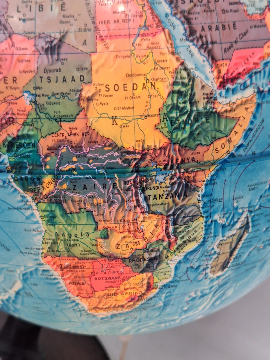 Vintage wereldbol - Een verlichte Deense design Globe - foto 4
