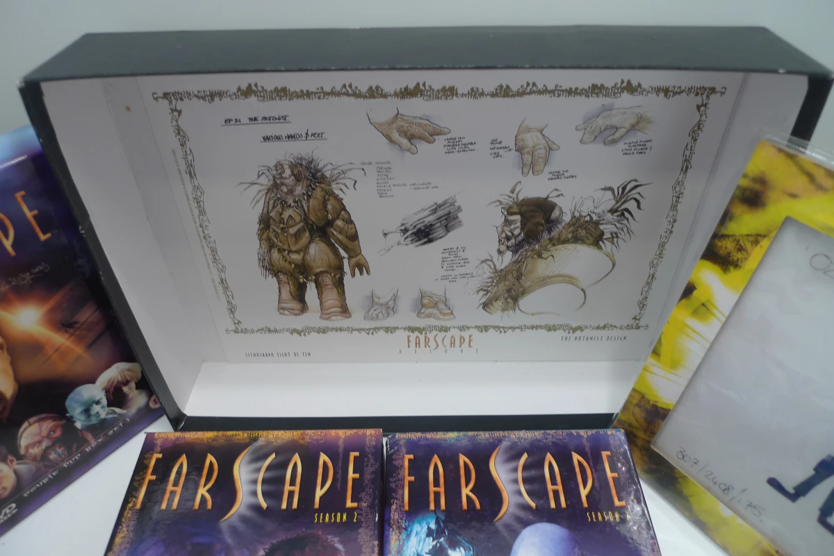 Farscape DVD boxset met seizoenen en artwork - foto 12