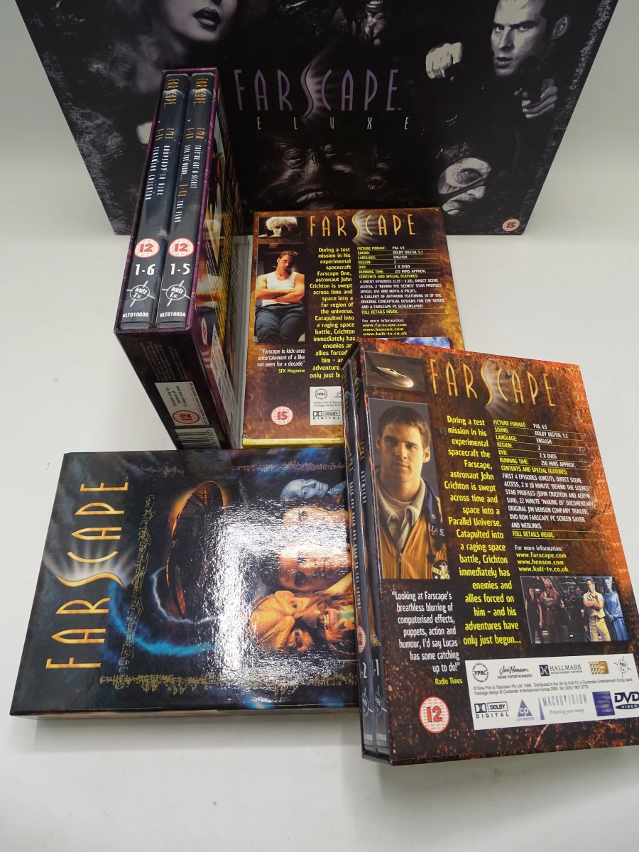 Farscape DVD boxset met seizoenen en artwork - foto 5