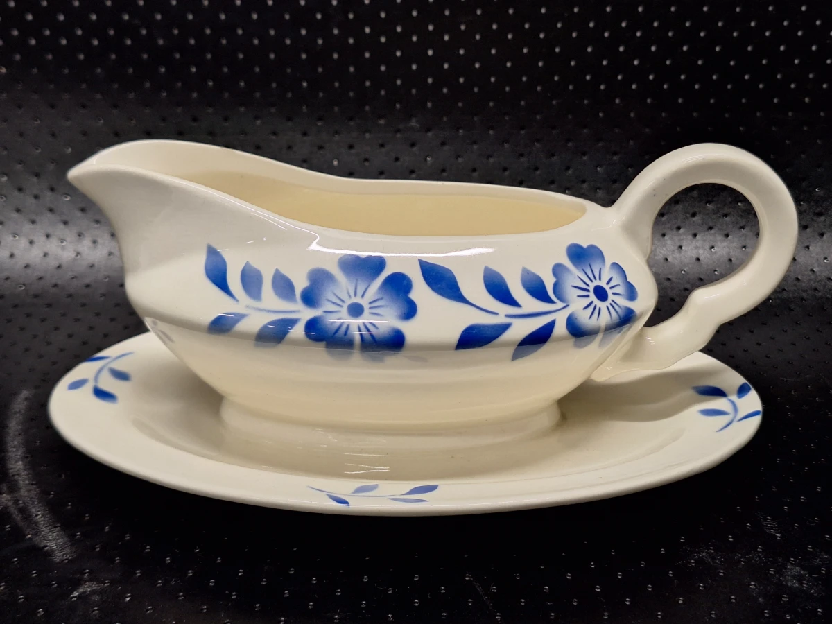 Duits antiek eetservies met blauw bloemendecor van Annaburg Porzellan - foto 15