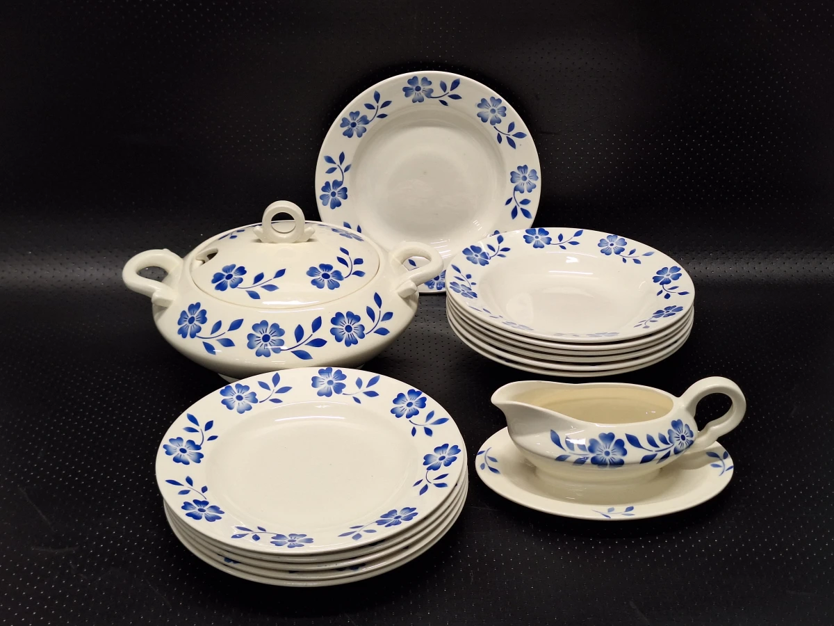 Duits antiek eetservies met blauw bloemendecor van Annaburg Porzellan - foto 2