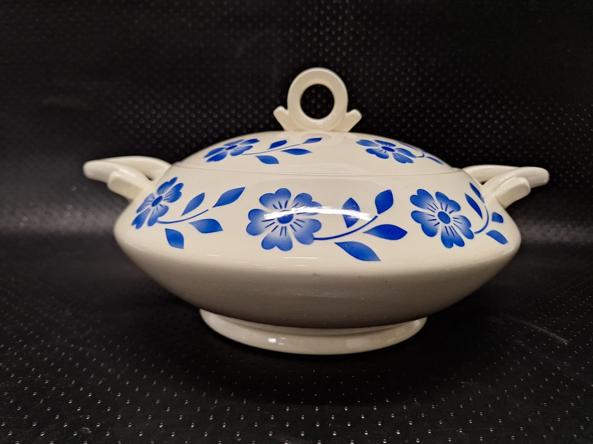 Duits antiek eetservies met blauw bloemendecor van Annaburg Porzellan - foto 10