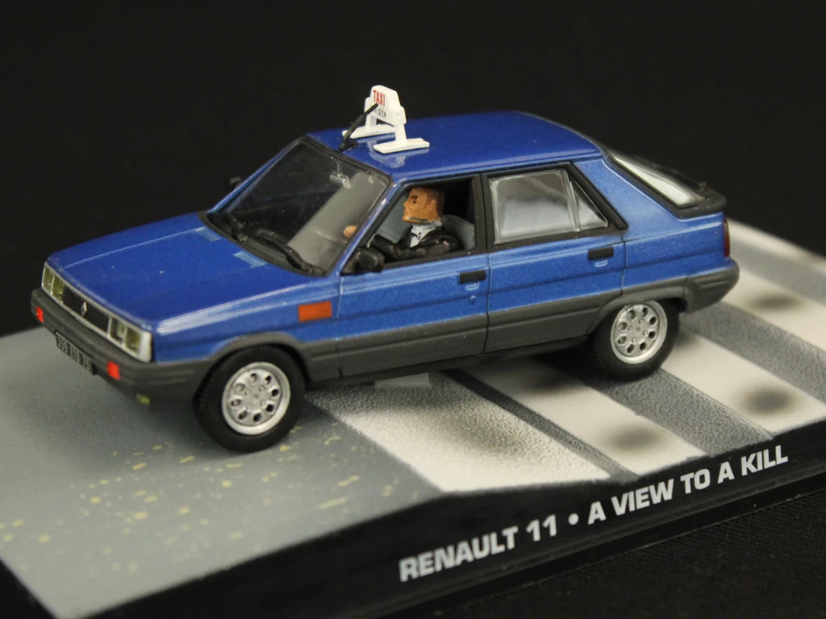 Set van 8 James Bond modelauto's in displayboxen - foto 4