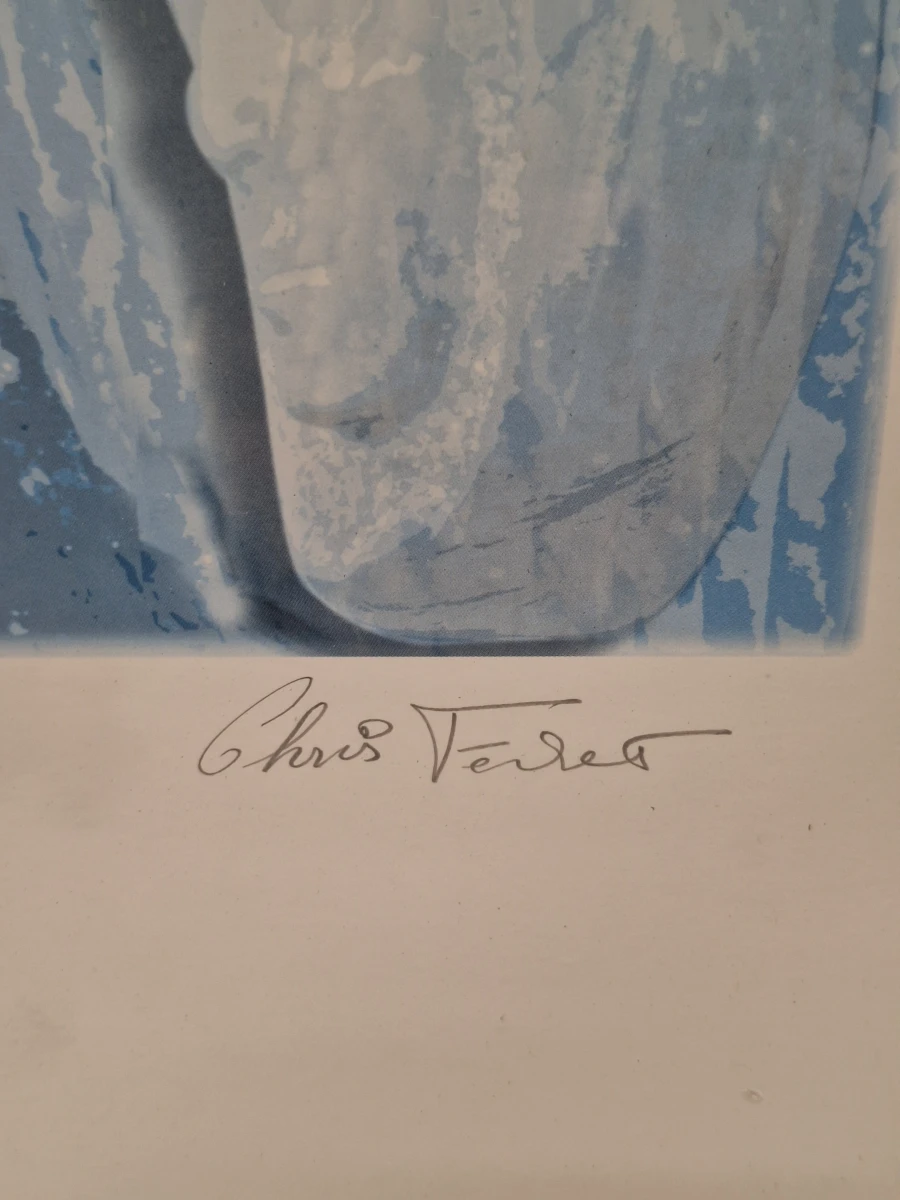 Gesigneerde abstracte reliëfprent met gezichten in blauwtinten - foto 4
