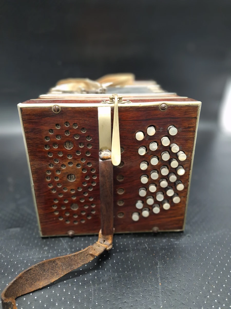 Duitse Chemnitzer concertina bandoneon, voorloper van de tango-bandoneon - foto 7