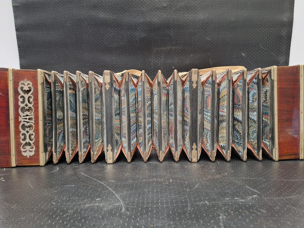 Duitse Chemnitzer concertina bandoneon, voorloper van de tango-bandoneon - foto 9