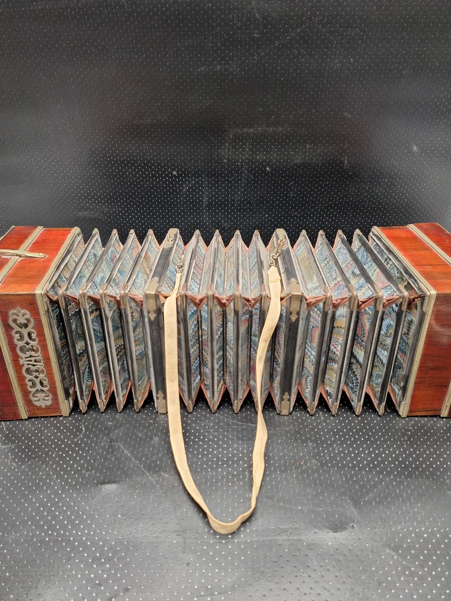 Duitse Chemnitzer concertina bandoneon, voorloper van de tango-bandoneon - foto 10