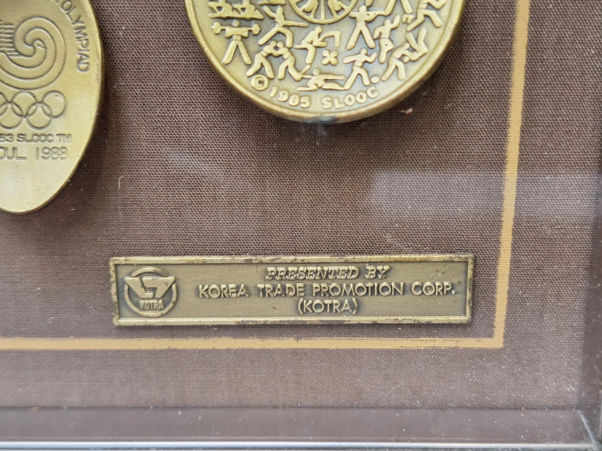 Ingelijste Olympische herdenkingsset met souvenirlepels Seoul 1988 - foto 6