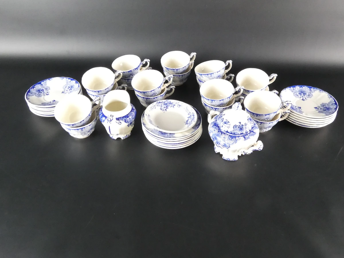 Blauw-wit servies Dordrecht B.F.K. Made in Belgium(66 stuks) - foto 2