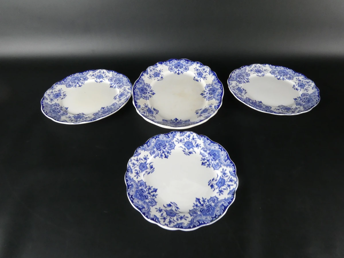 Blauw-wit servies Dordrecht B.F.K. Made in Belgium(66 stuks) - foto 17