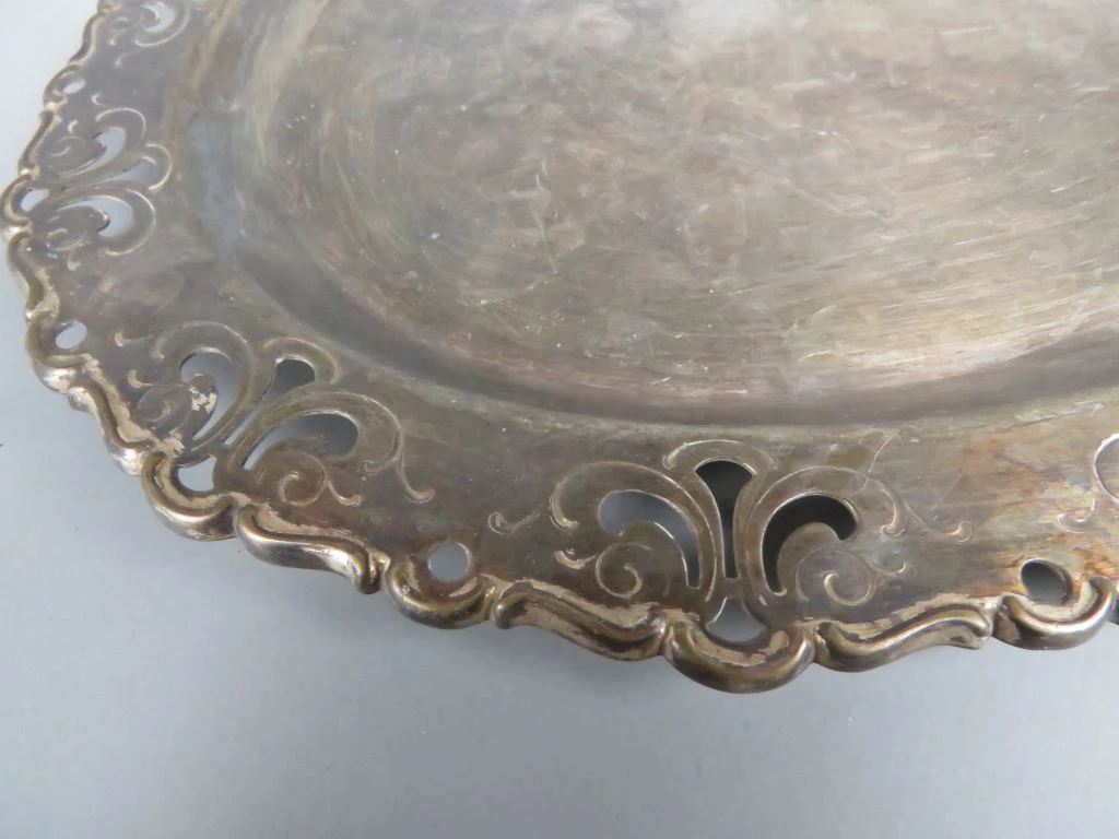 Ovaal metalen dienblad met sierlijke rand - foto 3