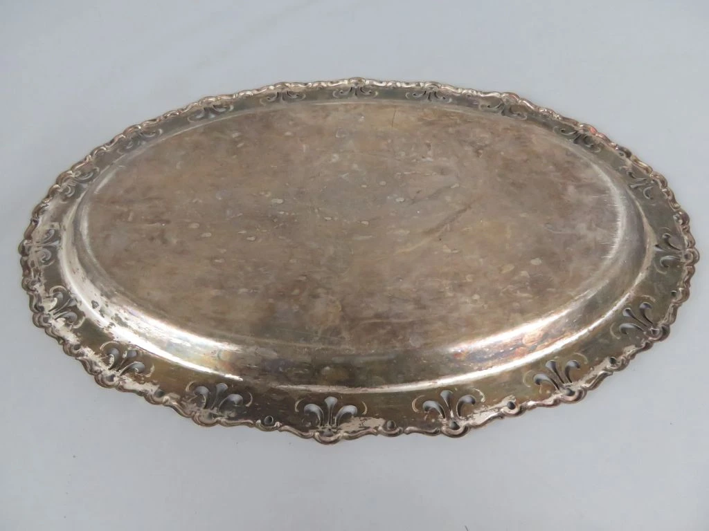 Ovaal metalen dienblad met sierlijke rand - foto 2