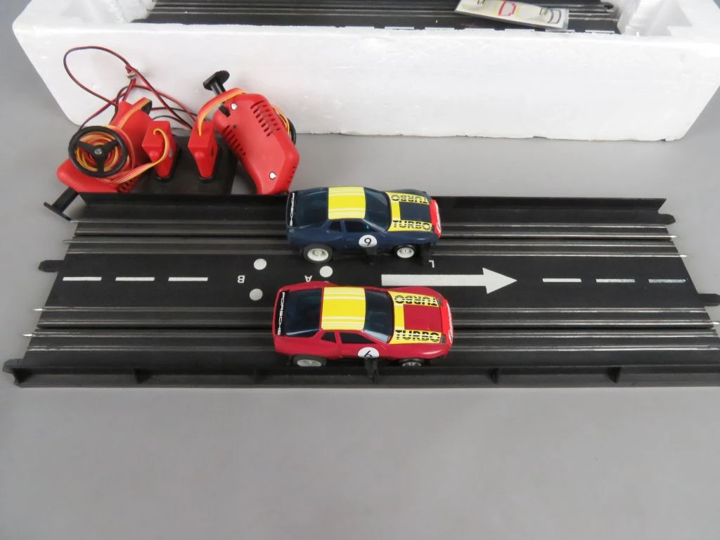 Carrera Super X racebaan met twee Porsche raceauto's - foto 3