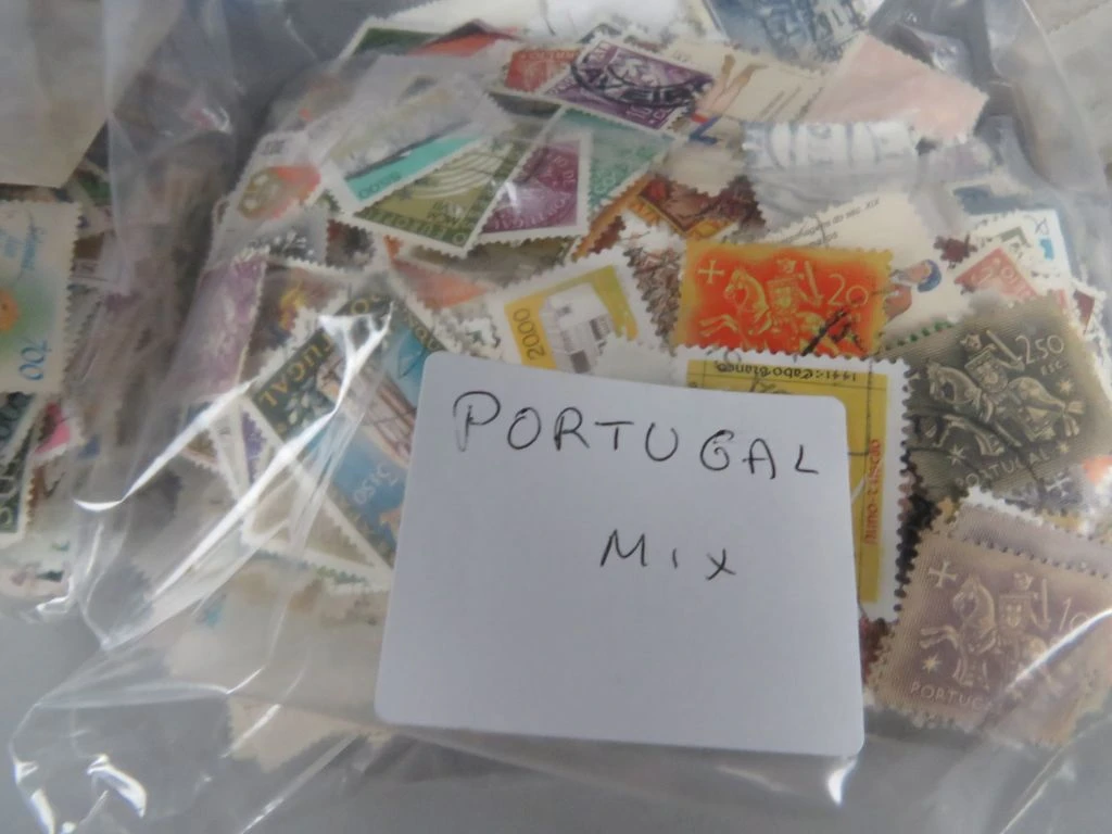 Verzameling oude postzegels uit diverse landen - foto 3