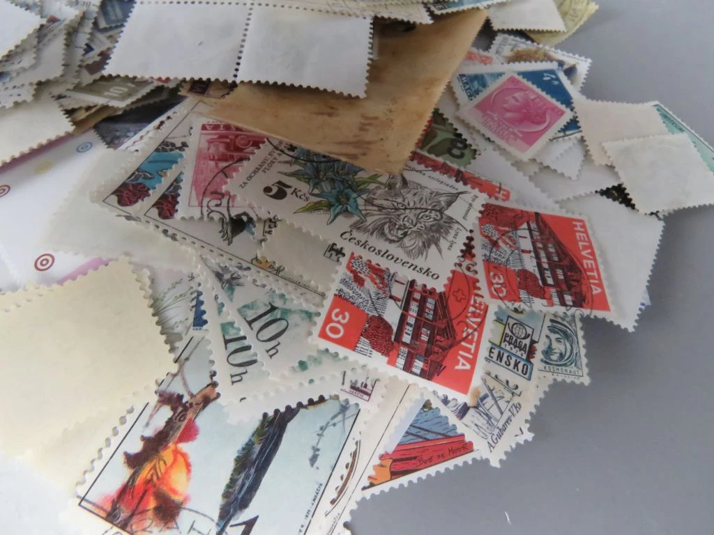 Verzameling oude postzegels uit diverse landen - foto 8