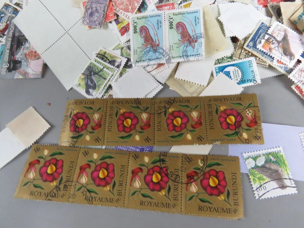 Verzameling oude postzegels uit diverse landen - foto 7