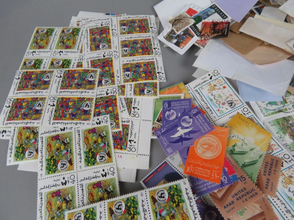Verzameling oude postzegels uit diverse landen - foto 5