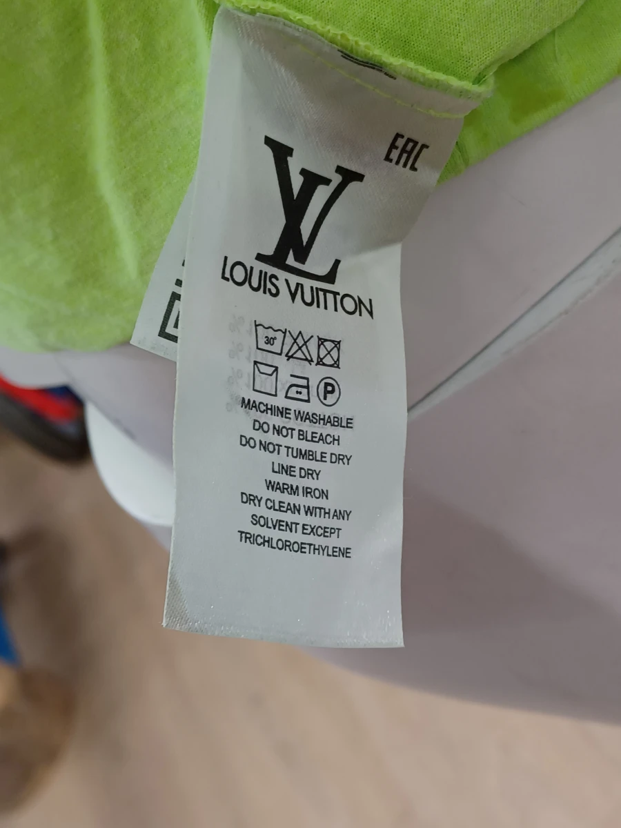 Louis Vuitton monogram T-shirt - Neon groen - foto 6