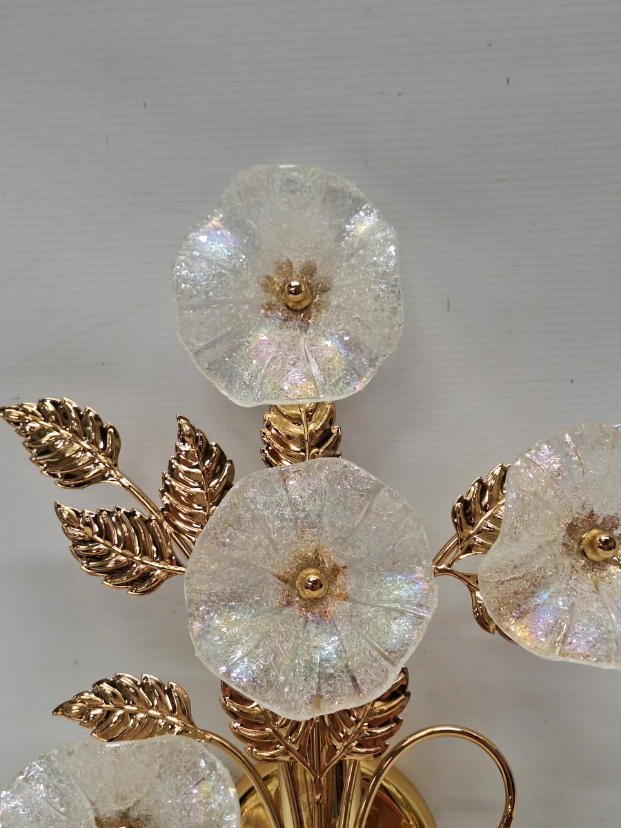 Vintage Italiaanse florale wandlamp jaren ’70/’80 – verguld met vier Murano-glazen bloemen - foto 5