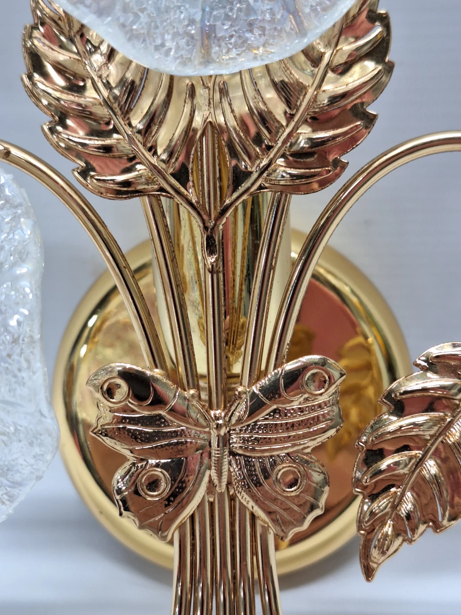 Vintage Italiaanse florale wandlamp jaren ’70/’80 – verguld met vier Murano-glazen bloemen - foto 7