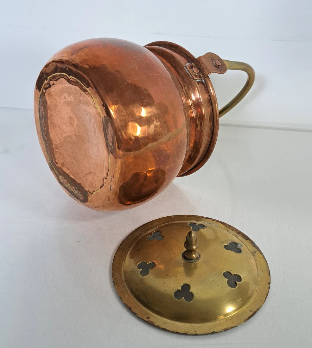 Set koperen theepotten en schaal met handvatten - foto 11