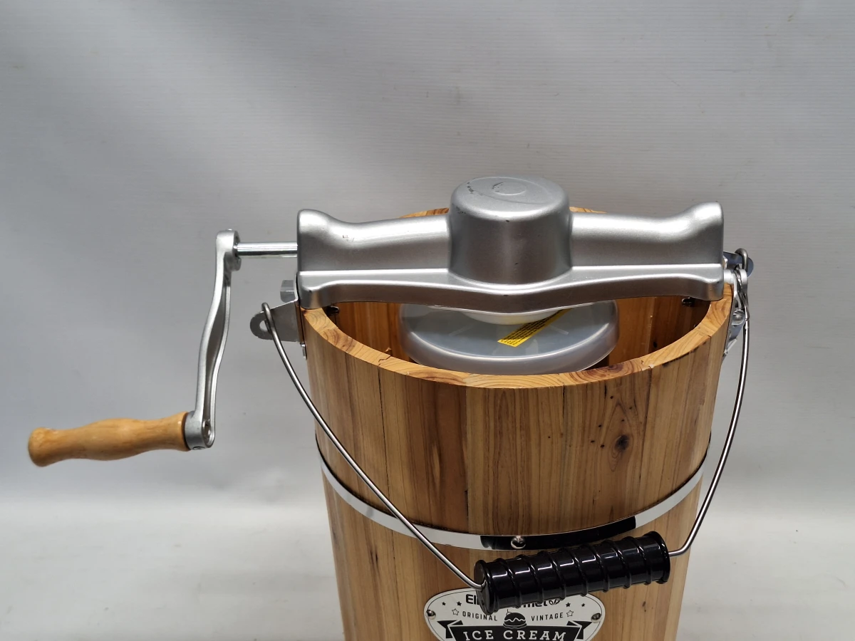 Elite Gourmet Vintage Ice Cream Maker – elektrisch én handmatig - foto 2