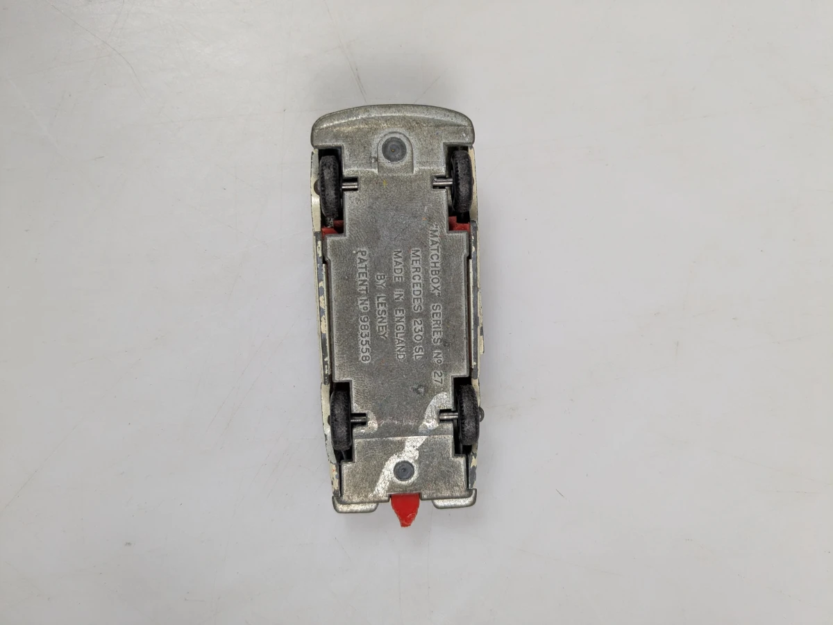Matchbox carry case met 24 Matchbox voertuigen - foto 13