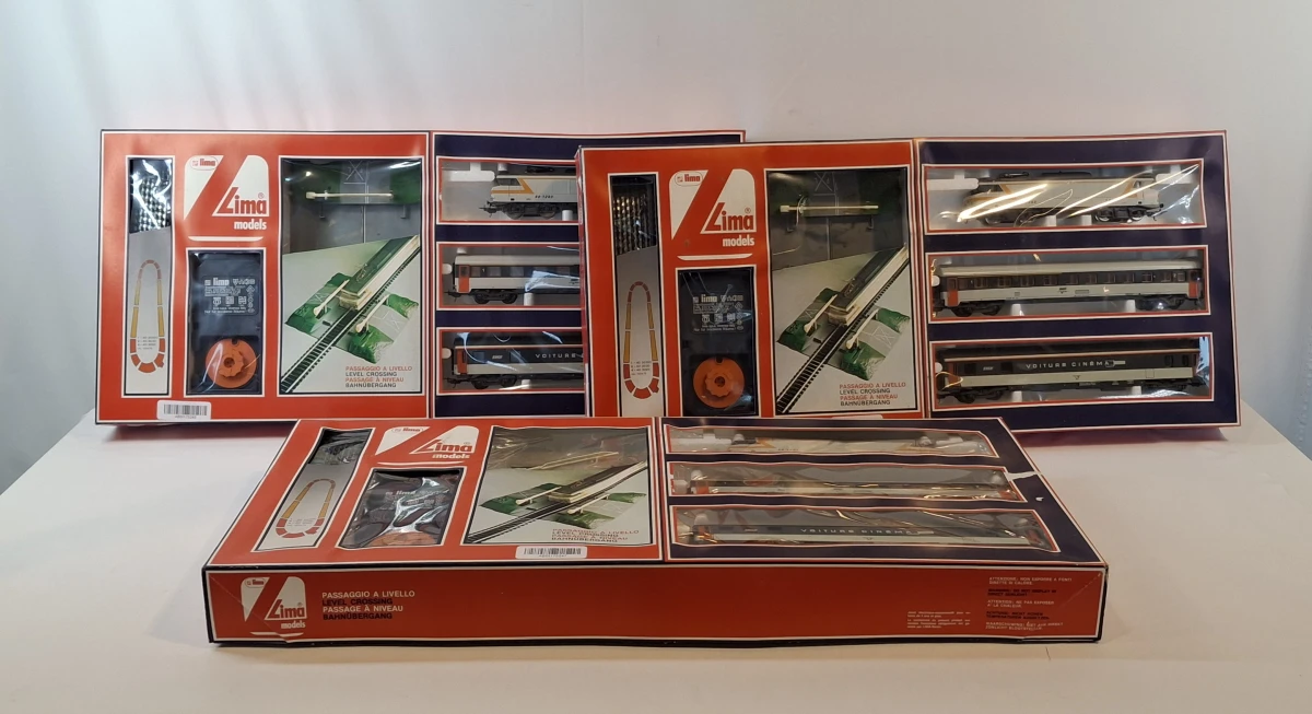 Drie Lima modeltrein sets met wagons, rails en elektrische bediening – kavel bij De Kringwinkel, Zottegem