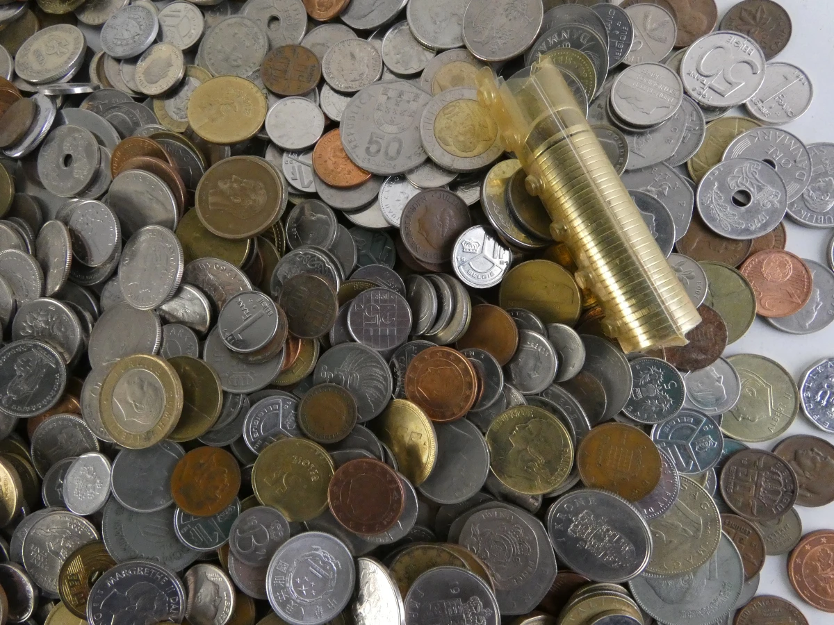 Verzameling diverse munten en tokens(10,4 kg.) - foto 4