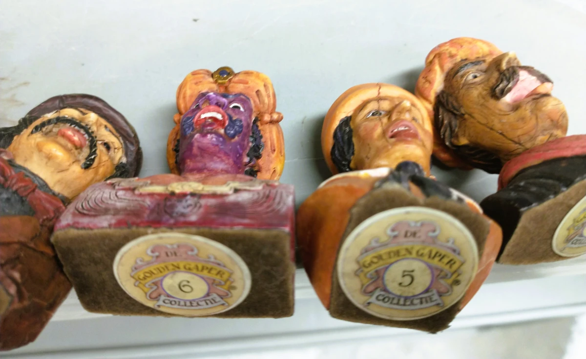 Collectie van 14 De Gouden Gaper beeldjes - foto 5