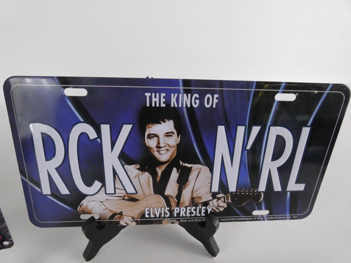 Elvis Presley verzamelset: platen, metalen borden en postzegel - foto 22