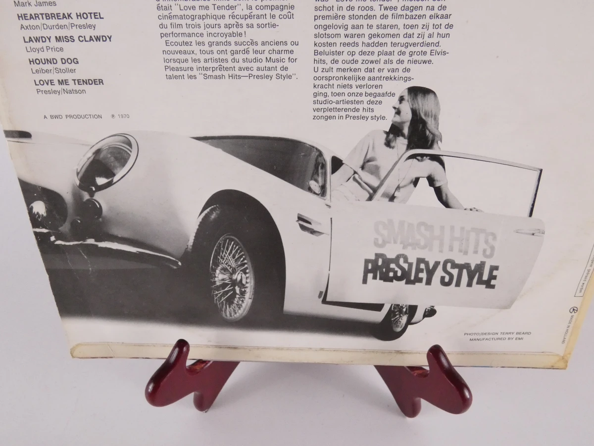 Elvis Presley verzamelset: platen, metalen borden en postzegel - foto 38