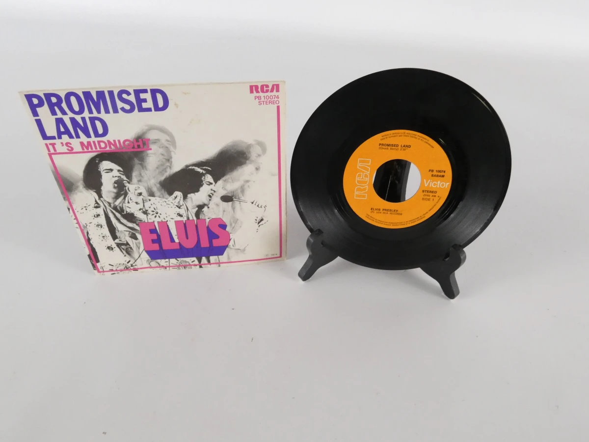 Elvis Presley verzamelset: platen, metalen borden en postzegel - foto 44