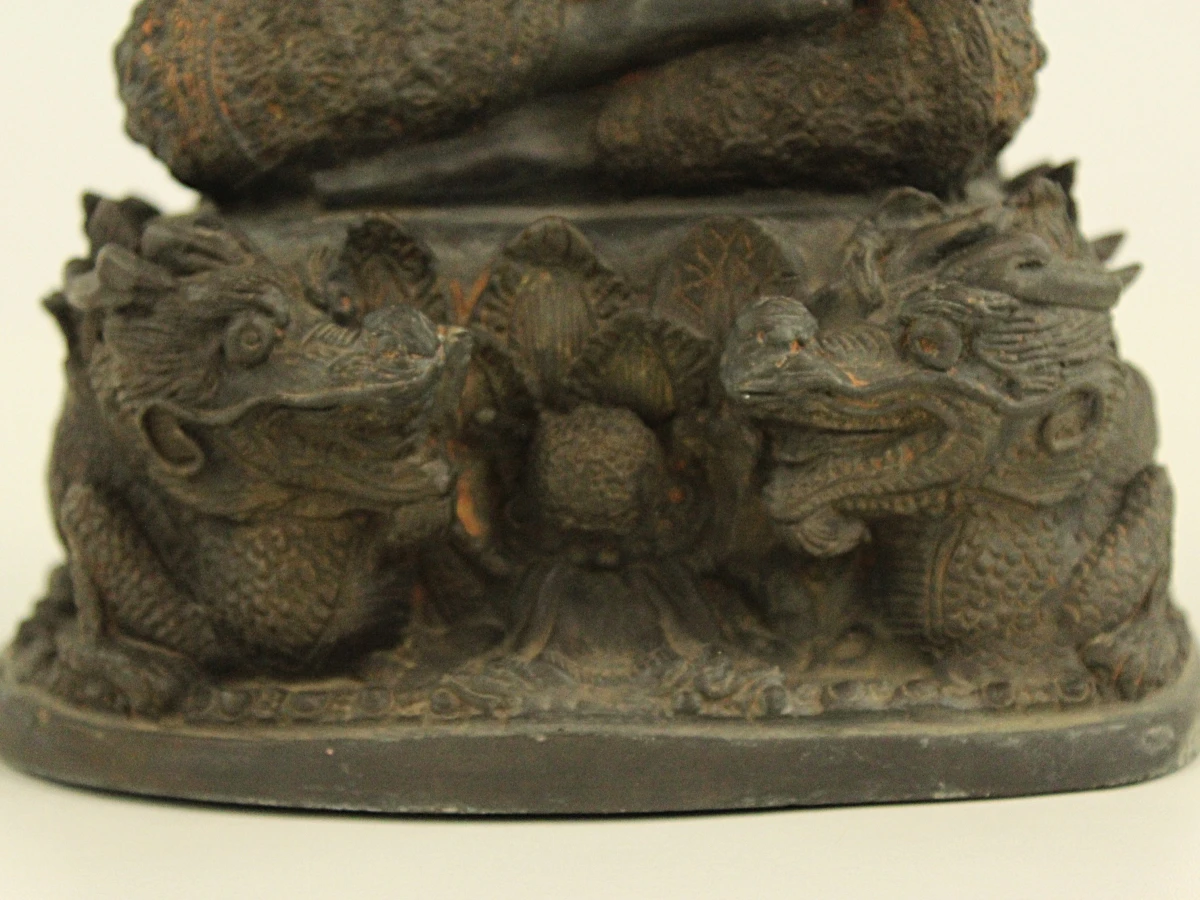 Decoratief Boeddhabeeld met drakenmotief - foto 7