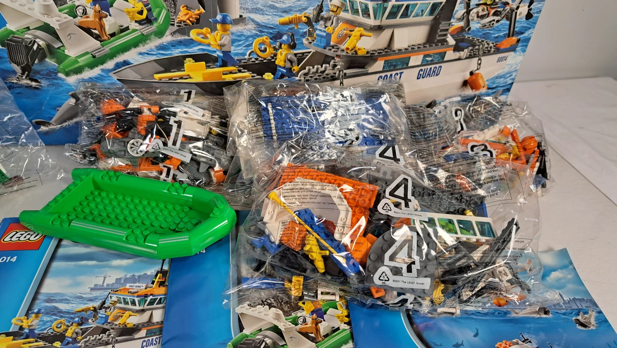 Lego City bouwsets 60014 en 4645 met dozen handleidingen en zakjes - foto 5