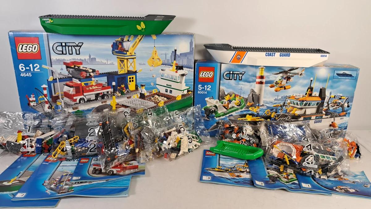Lego City bouwsets 60014 en 4645 met dozen handleidingen en zakjes - foto 2