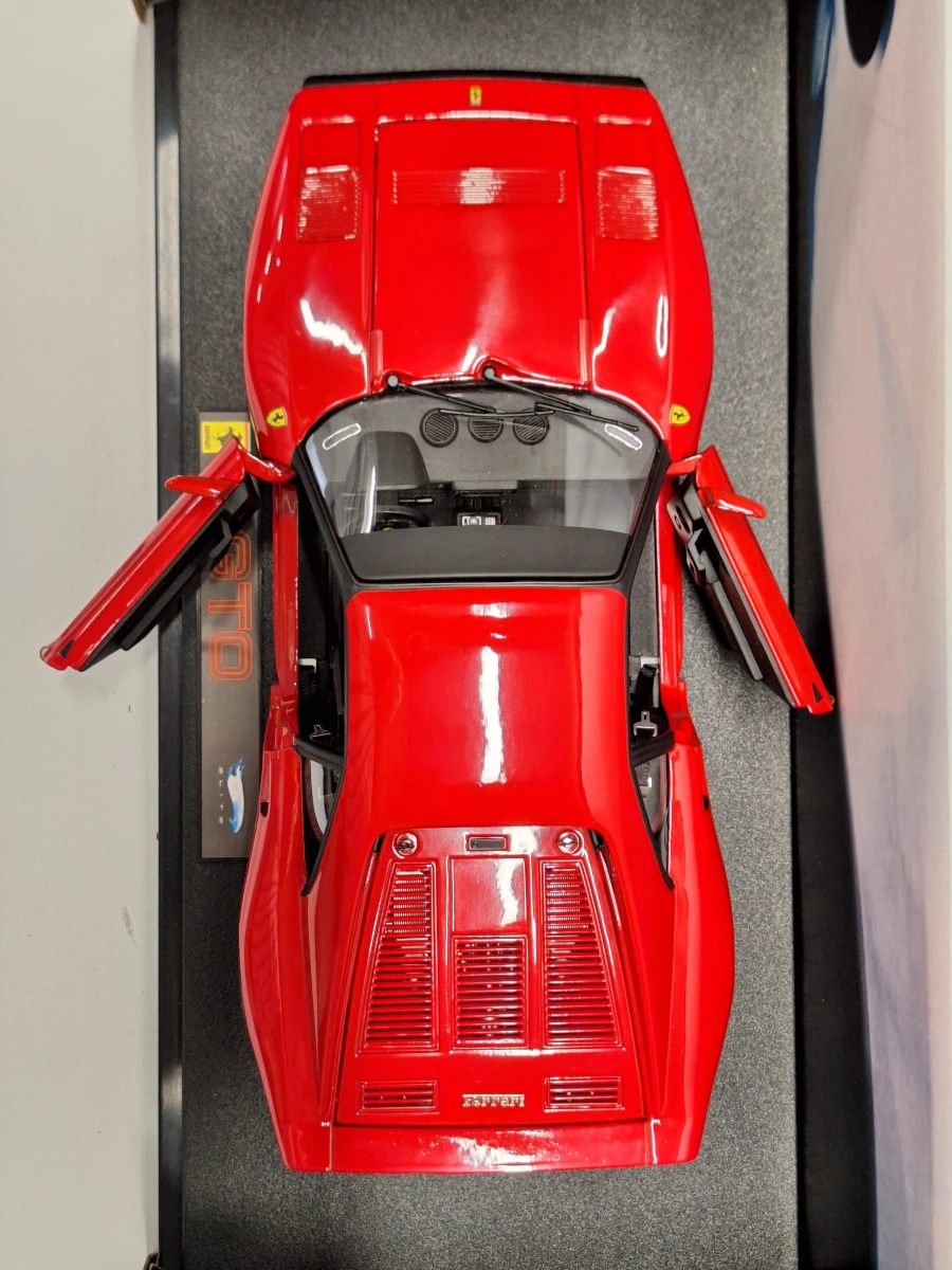 Set van twee Ferrari GTO schaalmodellen 1:18 Hot Wheels Elite - foto 8